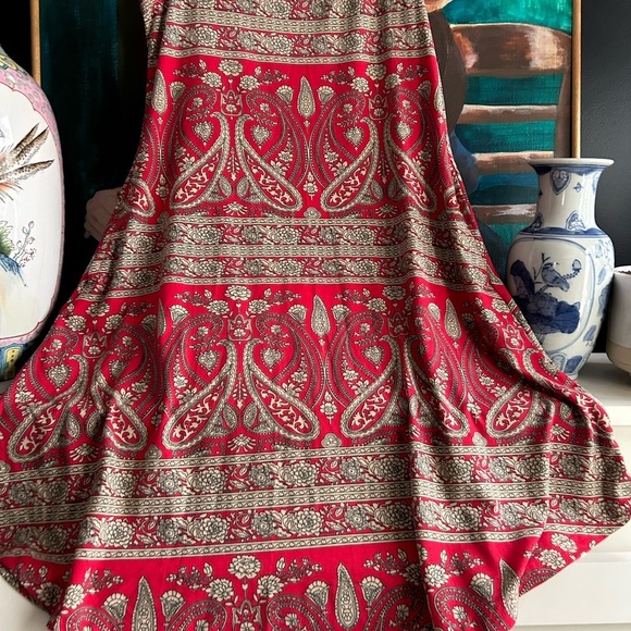 Paisley Red Sleeveless Dress w Pockets - Picture 14 of 15